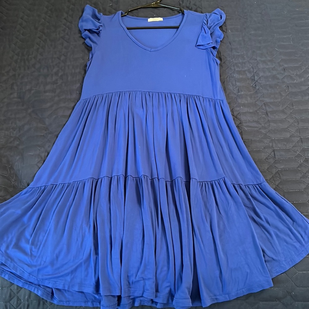 Flutter sleeve dress